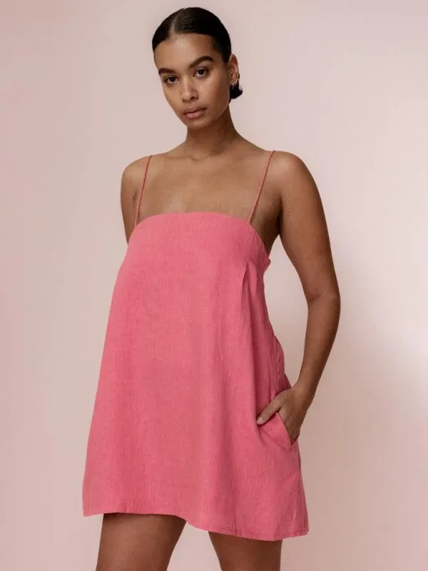 Carefree Getaway Glam: Breezy Cotton Linen Suspender Dress for Effortless Travel Style