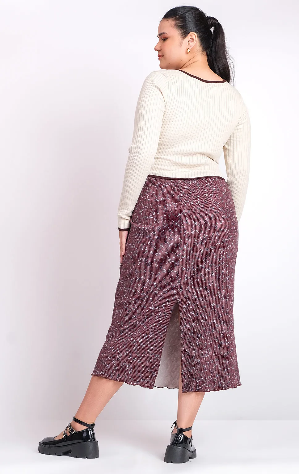 CONTRAST KNIT L/S CROP TOP WITH KEYHOLE AND RIBBON