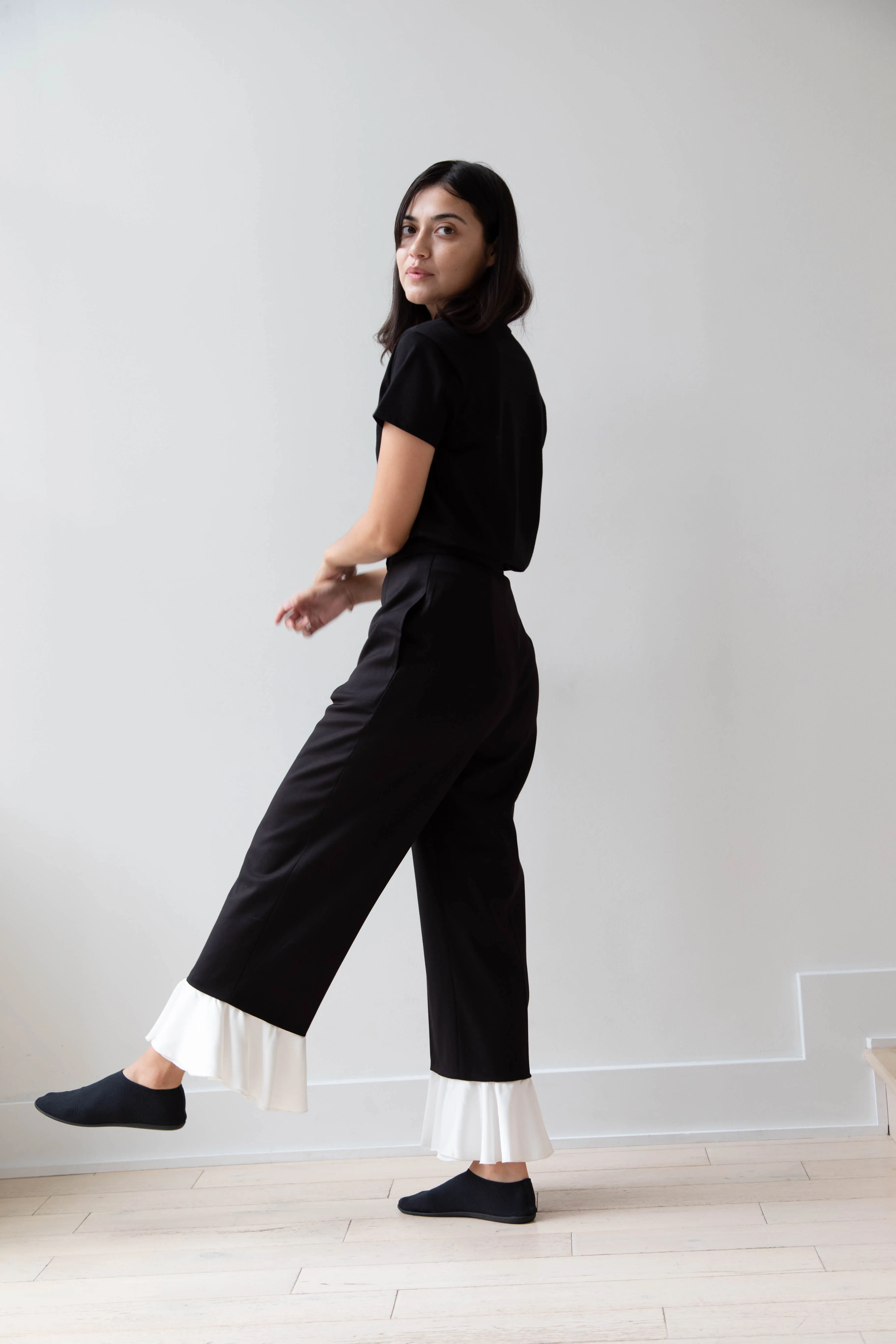 Delegan | Mateo Pants in Black