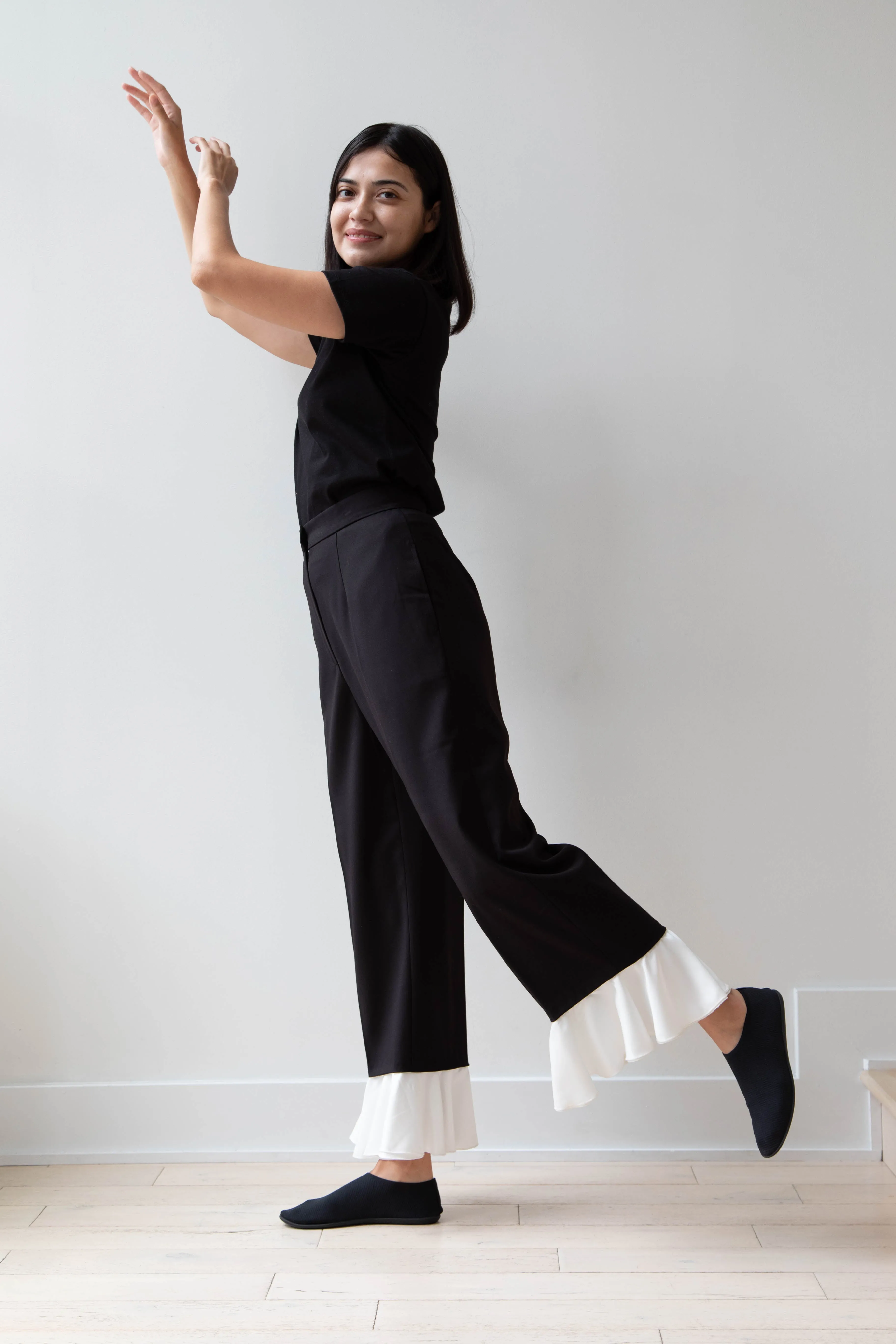 Delegan | Mateo Pants in Black