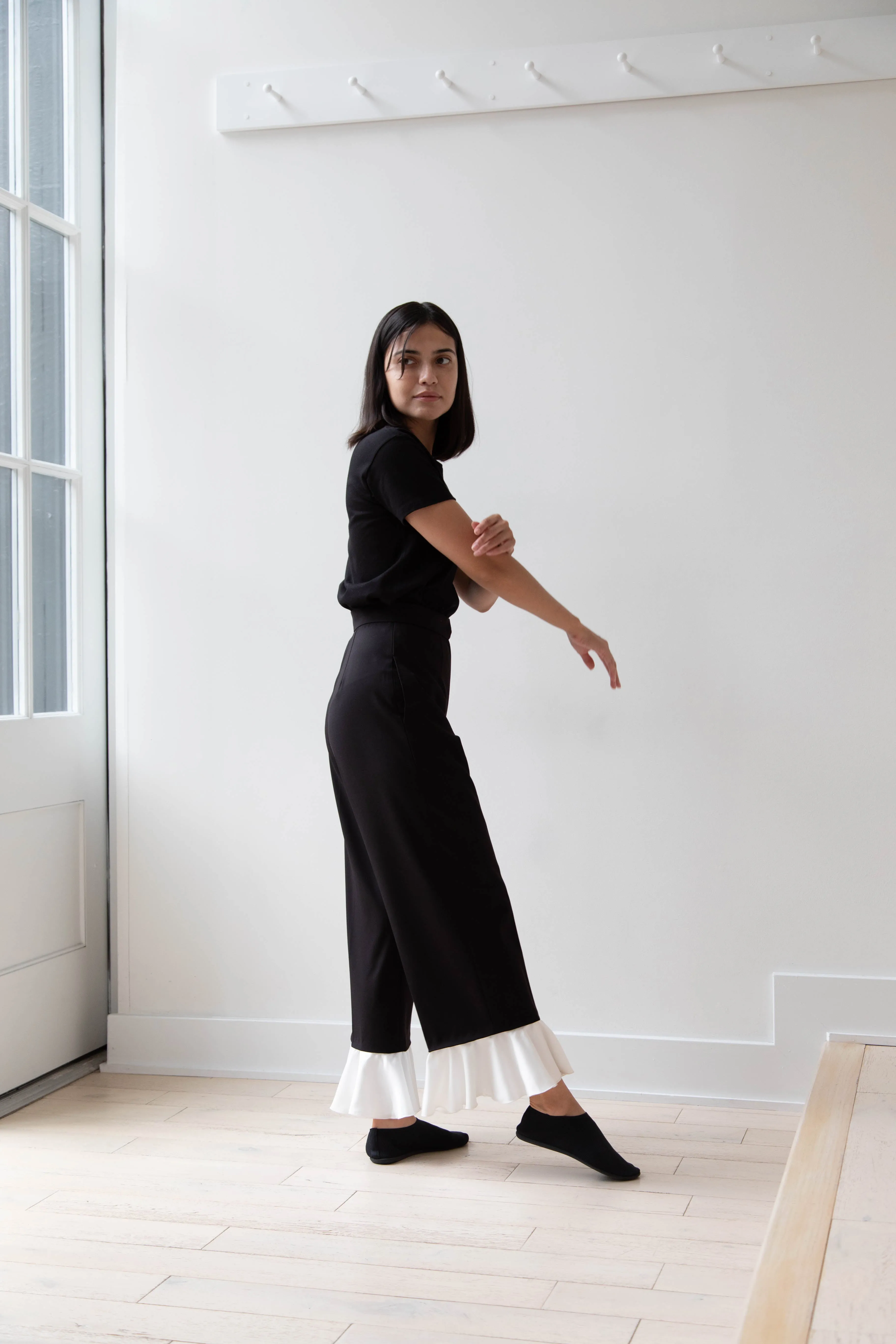 Delegan | Mateo Pants in Black