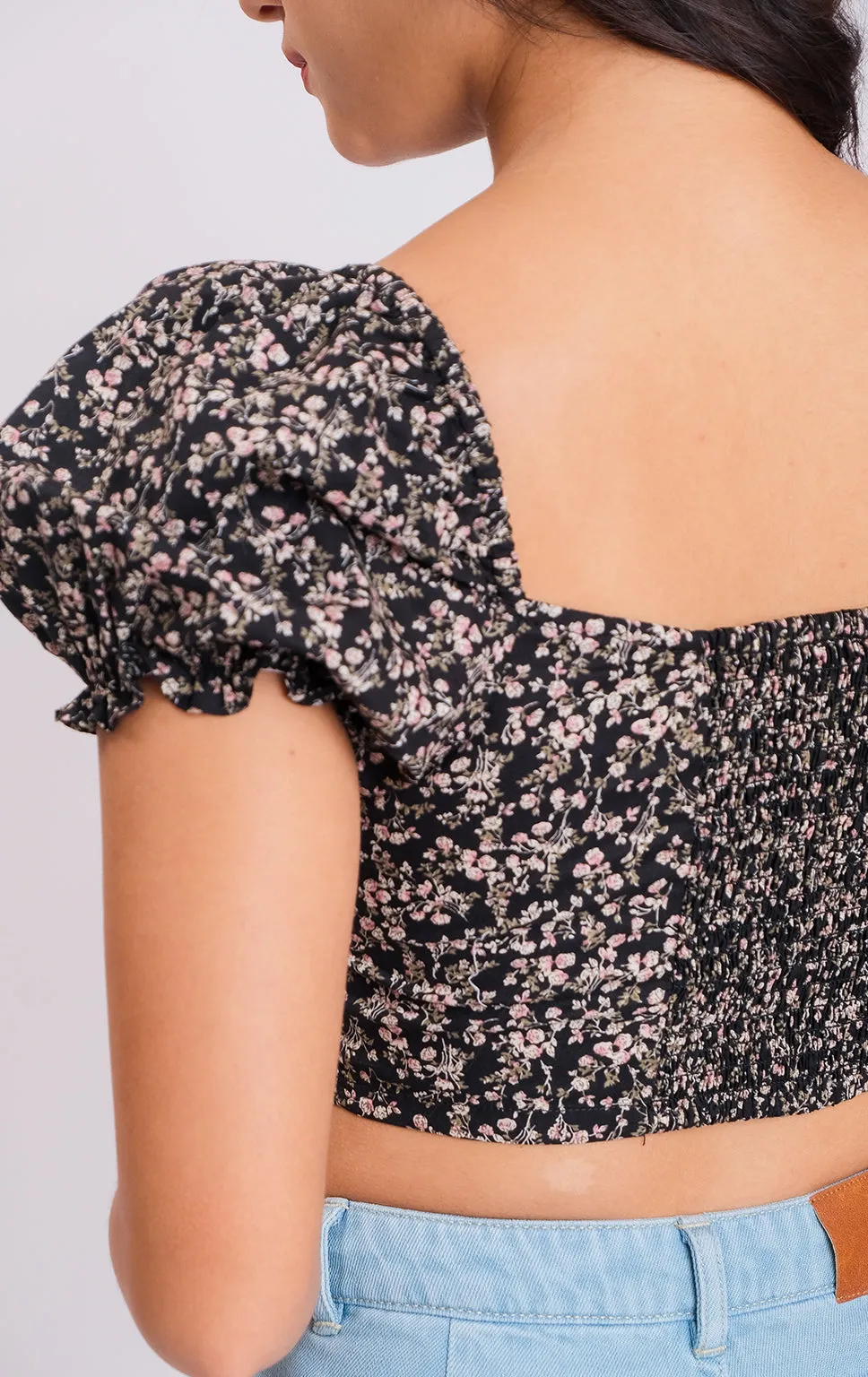 FLORAL PUFF SLEEVE BUTTON FRONT CROP TOP