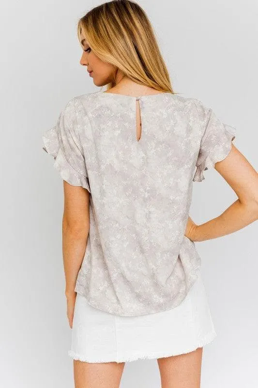 GILLI Overlap Ruffle Sleeve Ditsy Print Top