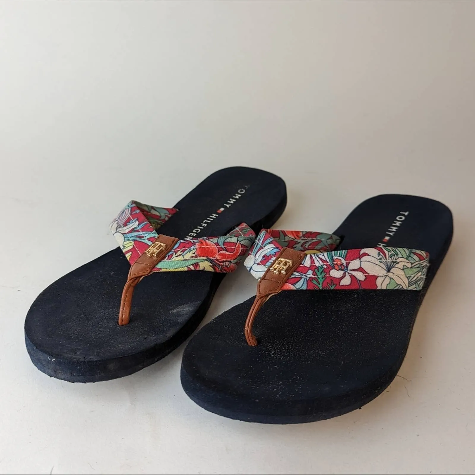 Tommy Hilfiger Criste Sandals / Approximate Size 9-9.5