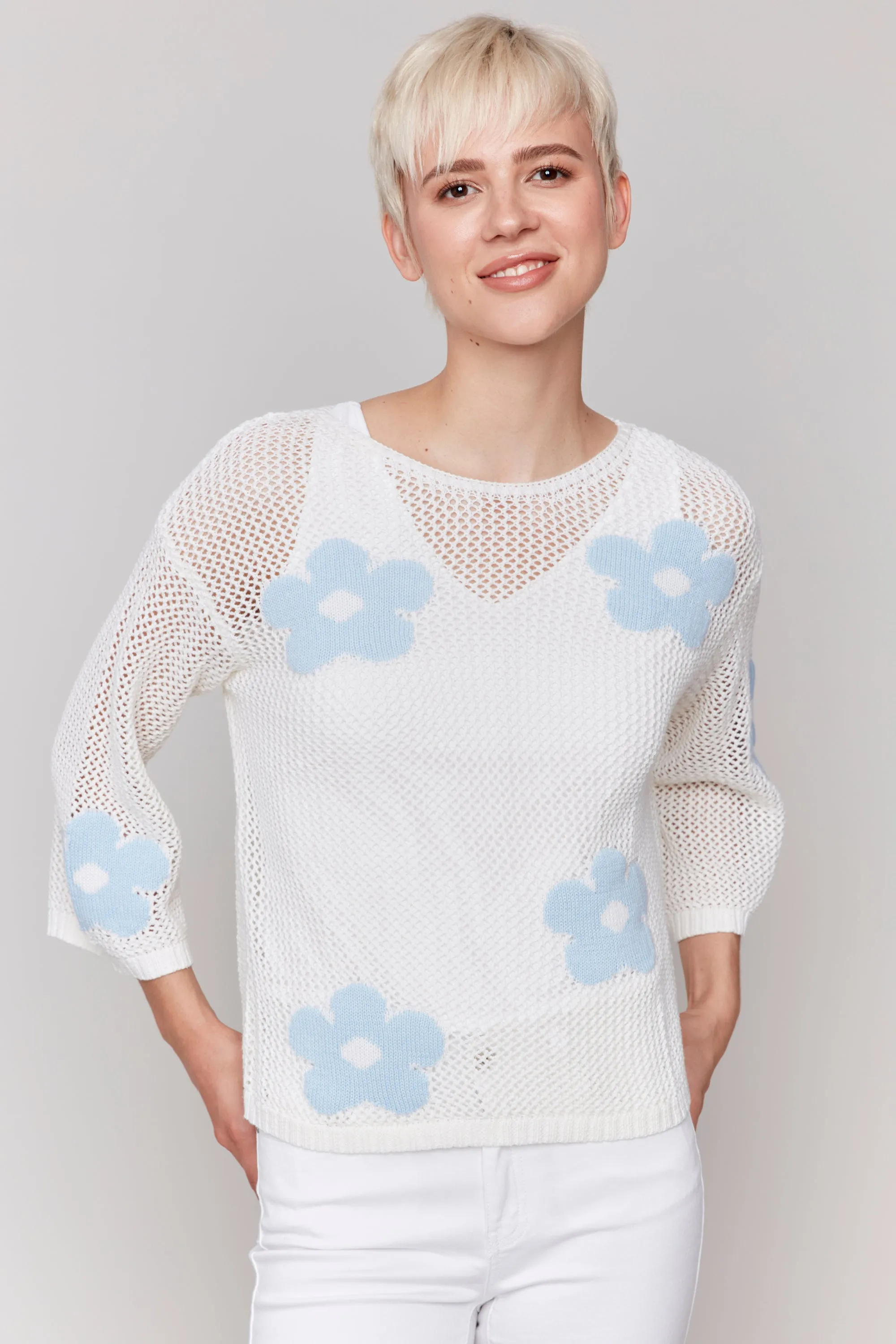 WHITE BLUE DAISIES CROCHET TOP